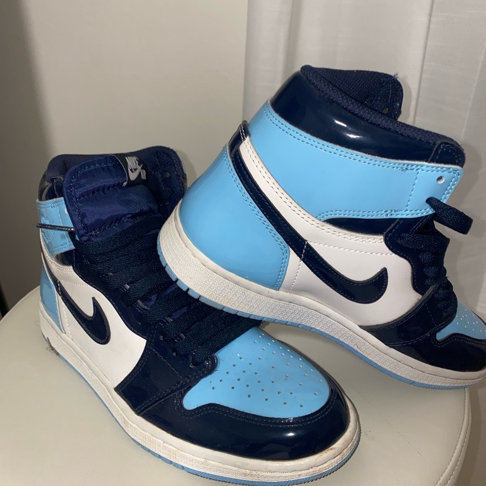 Jordan 1 Retro High, UNC patent, color obsidian/Blue chill-white. Size 7.5w